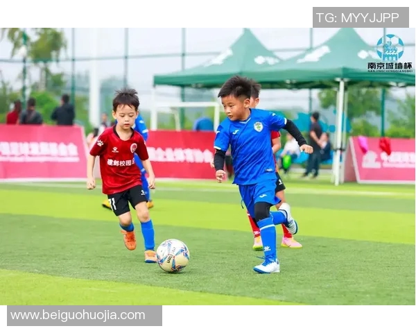 足球明星背景板拍照技巧与创意分享让你的照片更具魅力与个性