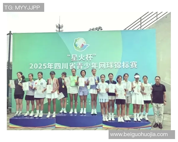 成都网球队荣登全国网球配合排行榜第七名展现实力与团队精神 成都网球队荣登全国网球配合排行榜第七名展现实力与团队精神